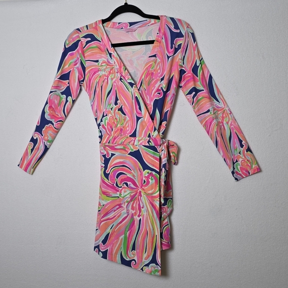 Lilly Pulitzer Wrap Romper Long Sleeve V-Neck Tie Belt Tropical Floral Print S - Picture 1 of 13